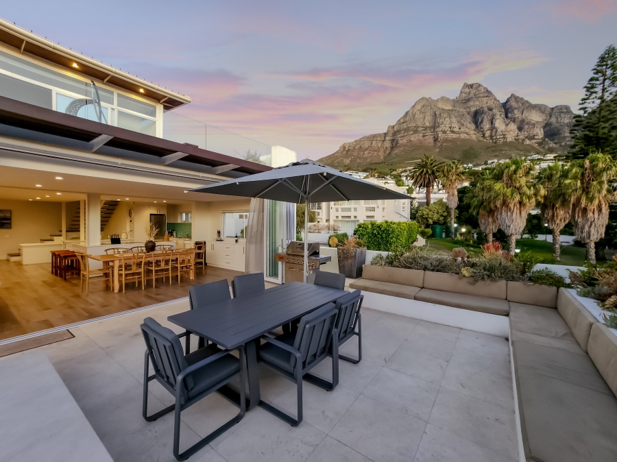 7 Bedroom Property for Sale in Camps Bay Western Cape